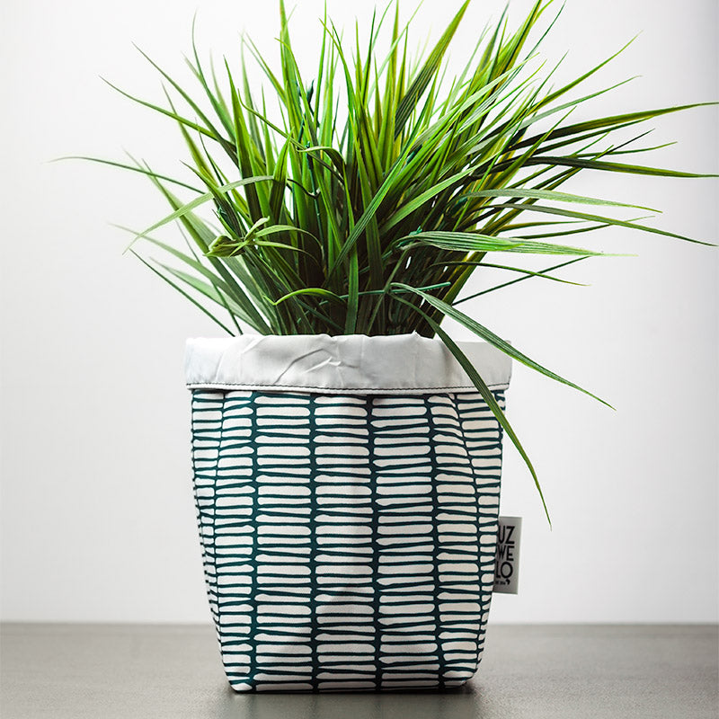 Uzwelo Upcycled Pot Plant Holder