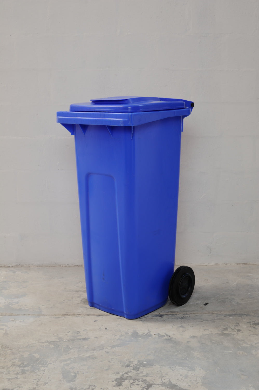 Wheelie bins